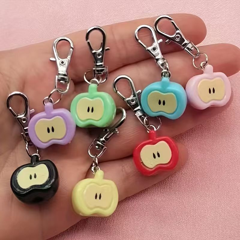 Phone Accessories And Gadgets - 7 buah gantungan kunci resin berbentuk